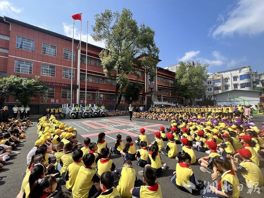 澳门百老匯40011登录